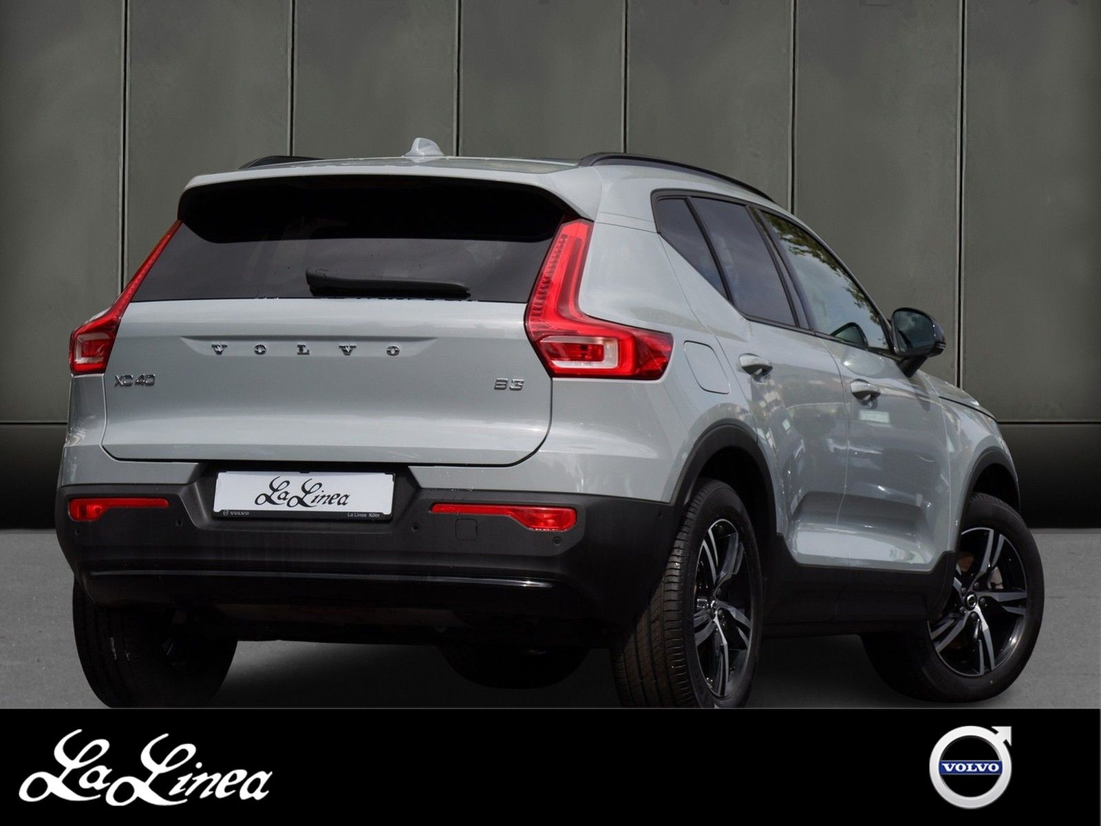 Volvo XC40 B3 Plus Dark NP:52.710,-//BUSINESS-PAK/PANO imagem 2