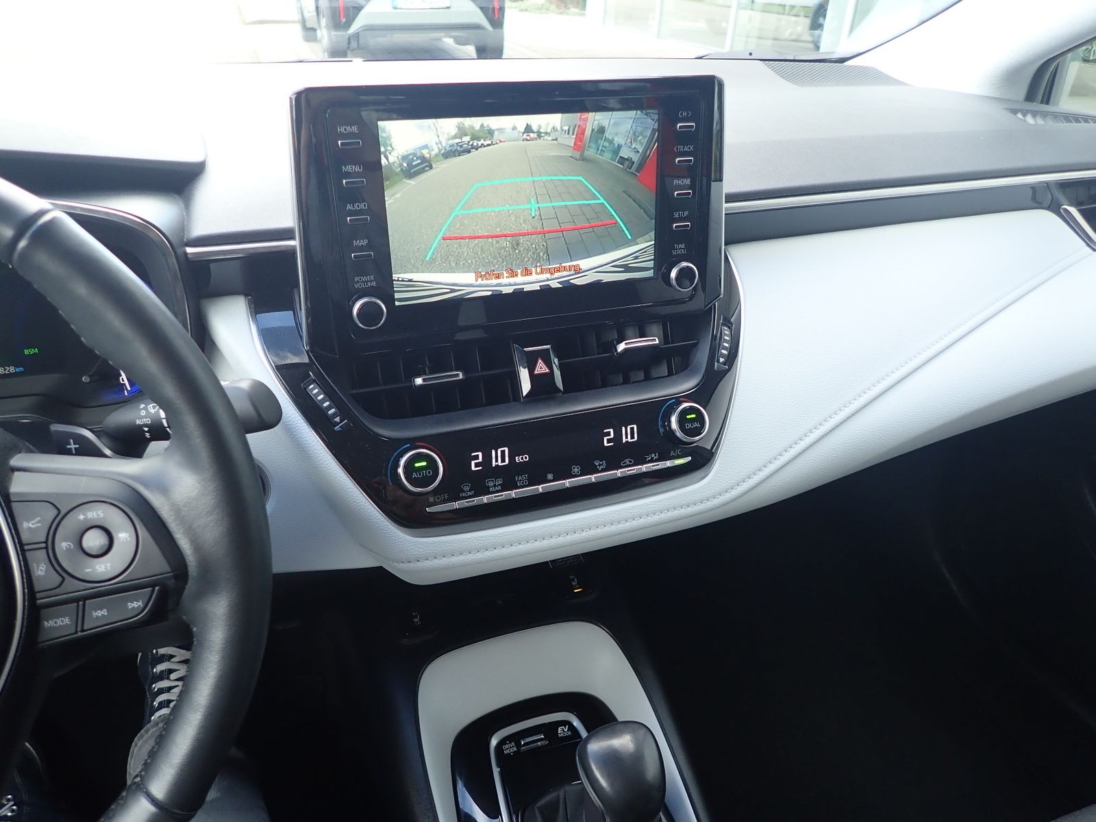 Fahrzeugabbildung Toyota Corolla TS 2.0 Hybrid Team D, AHK