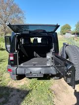Jeep Wrangler 2.8l CRD Unlimited Sahara Automatik... - Jeep Wrangler: Schwarz