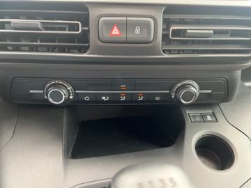 Fahrzeugabbildung Peugeot Rifter Active L1 CarPlay Klima PDC 1 Hand uvm