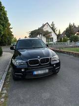BMW Bmw X5 3.0d TÜV 07/26 scheckheftgepflegt - BMW X5 aus 2011: 5.0