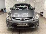 Hyundai i30 1.6 CRDi 66 kW FIFA WM Edition - Hyundai i30 bis 5.000 Euro