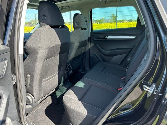 KAROQ 1.5 TSI Selection DSG PANO AHK 360° MATRIX