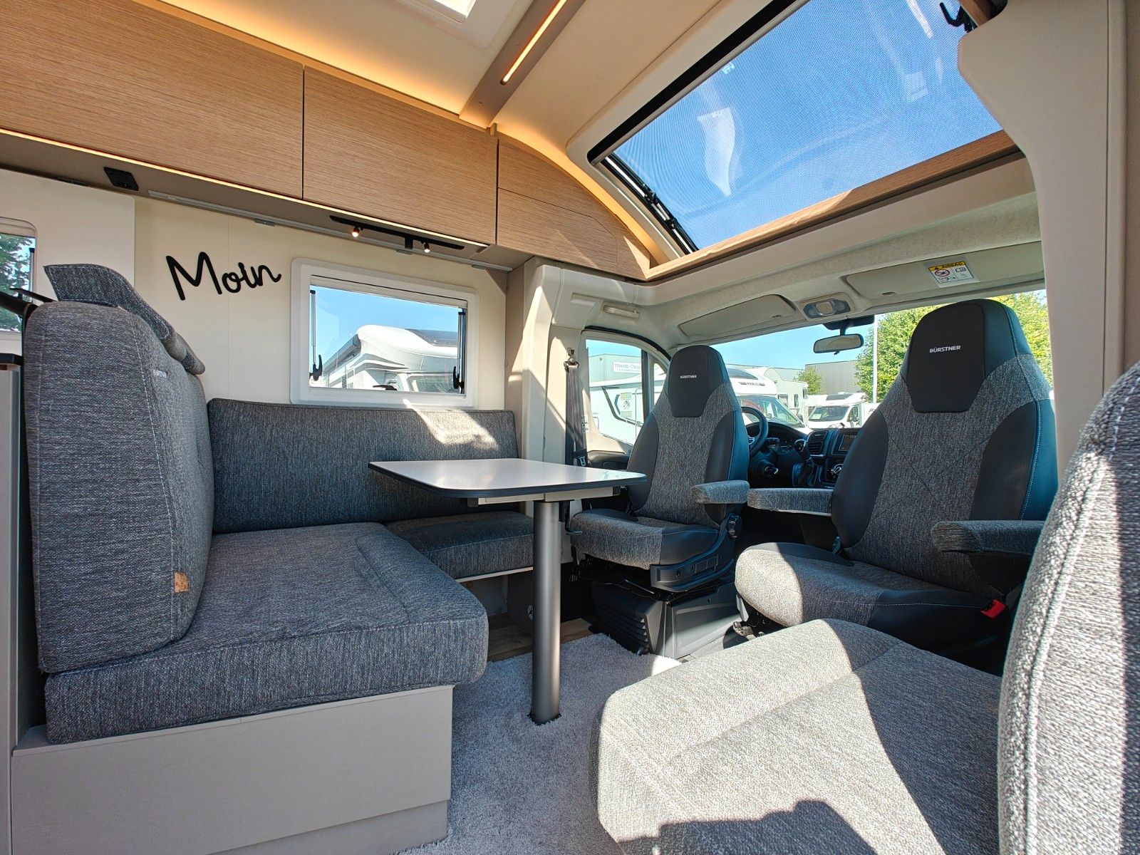 Fahrzeugabbildung Bürstner Campeo TD 660 - Combi 6DE, Lithium, Solar, Luft