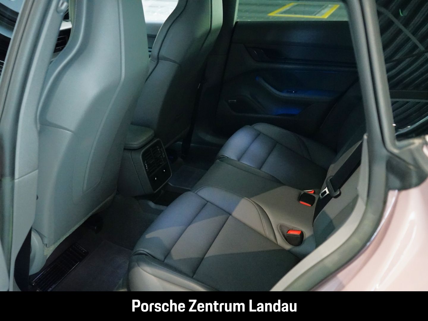 Porsche Taycan Sport Turismo Surround-View Luftfederung foto 10