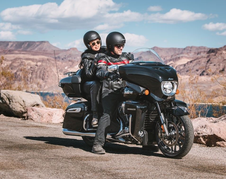 Fahrzeugabbildung Indian Roadmaster Powerplus Dark Horse with 112