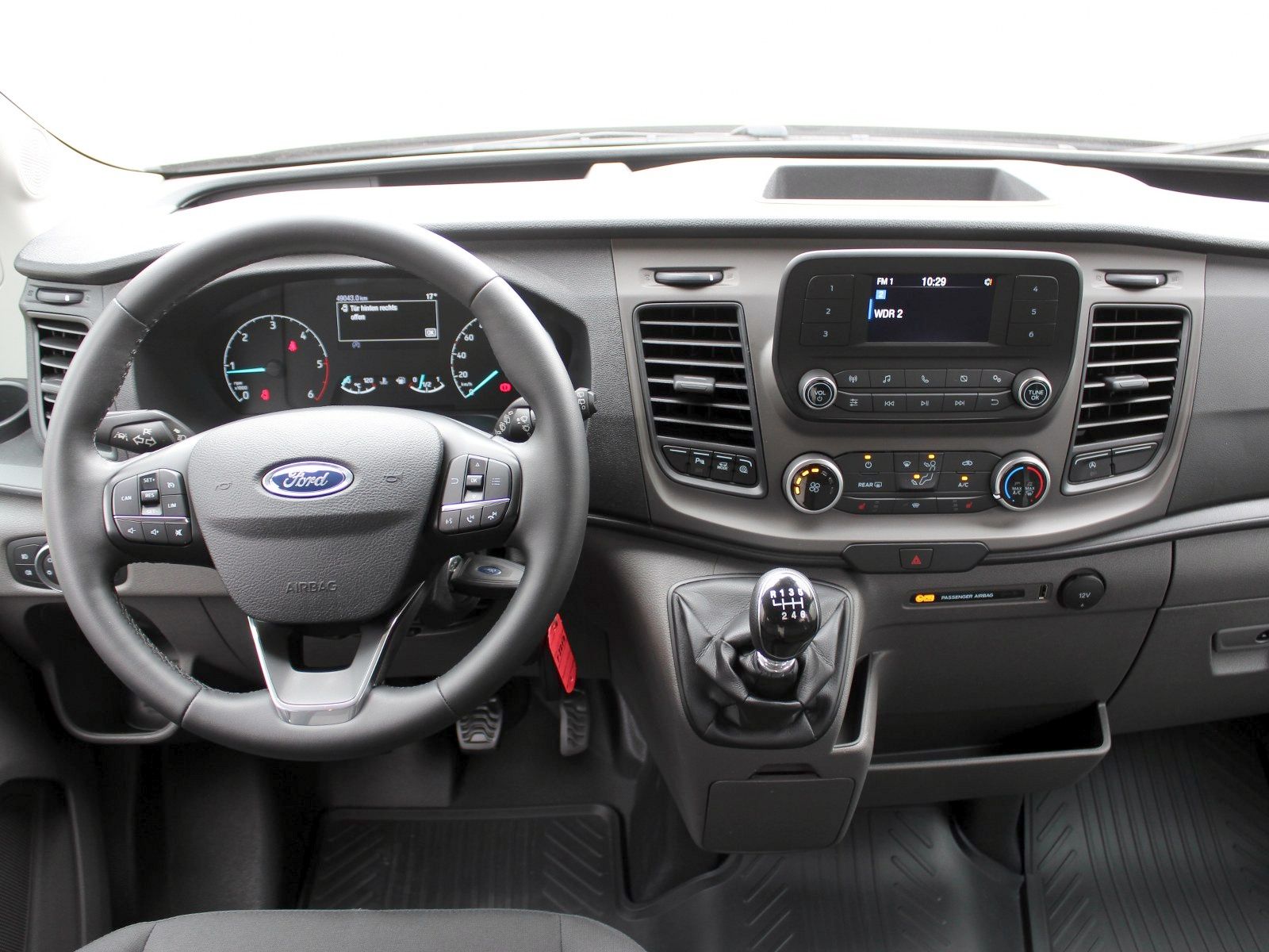 Fahrzeugabbildung Ford Transit 330 L2 Trend 2,0 TDCi DPF Mild-Hybrid