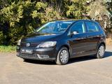 Volkswagen Golf Plus 1.6 V Trendline+TÜV NEU+KLIMA+S-HZNG+ - Volkswagen Golf mit Benzin-Antrieb: Kombi, 1.6