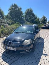 Toyota Avensis Combi 2,2-l-D-CAT Team Team - Toyota Avensis aus 2008 mit Diesel-Antrieb