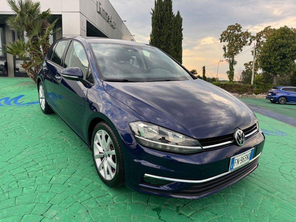 Image of Volkswagen Golf