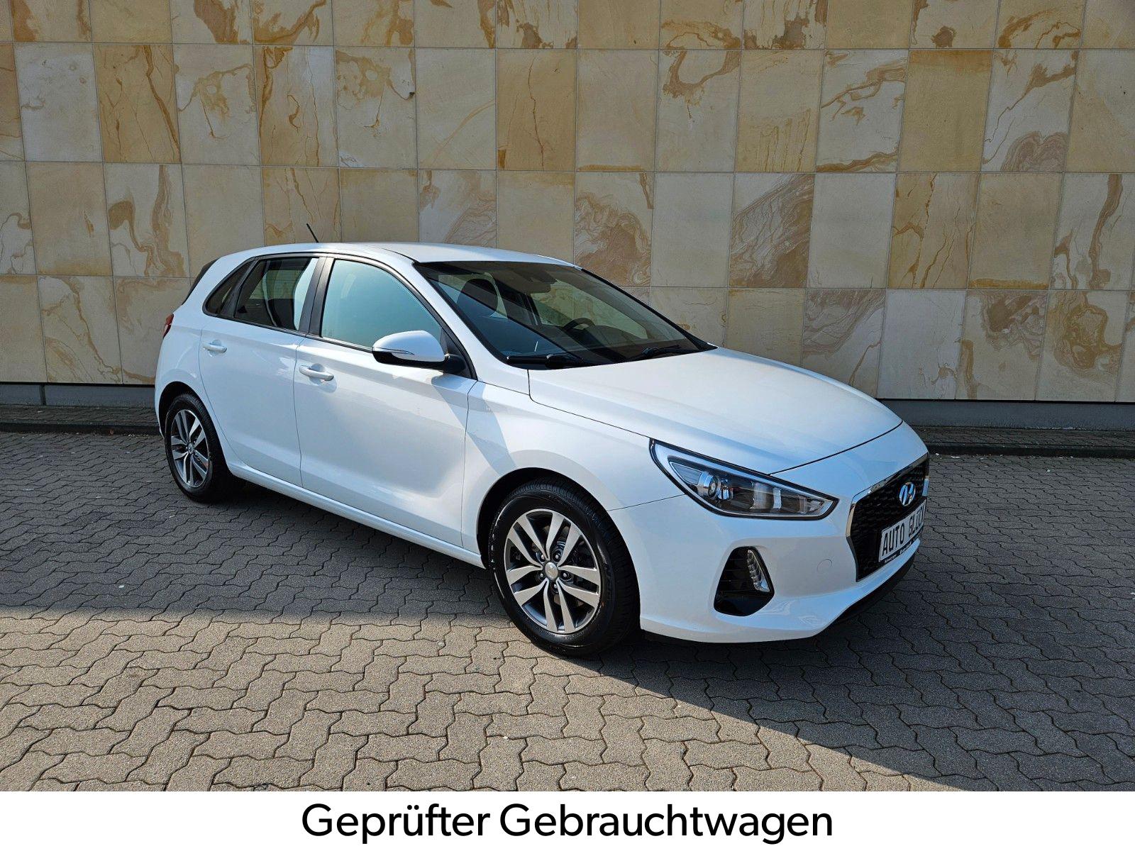 Hyundai i30 Trend *SHZ*PDC*TEMPOMAT*LED*8-FACH*