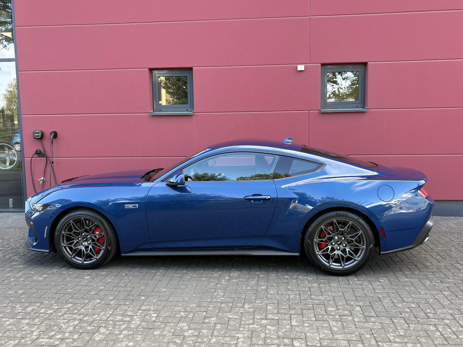 Ford MUSTANG GT 5.0 V8 COUPE NEUES MODELL NUR 3.332KM