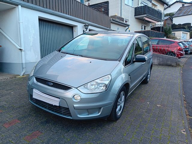 Ford S-Max 2,3 Titanium 6-tronic Titanium