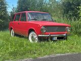 Lada 2102 mit neuem TÜV - Lada 1200: Kombi