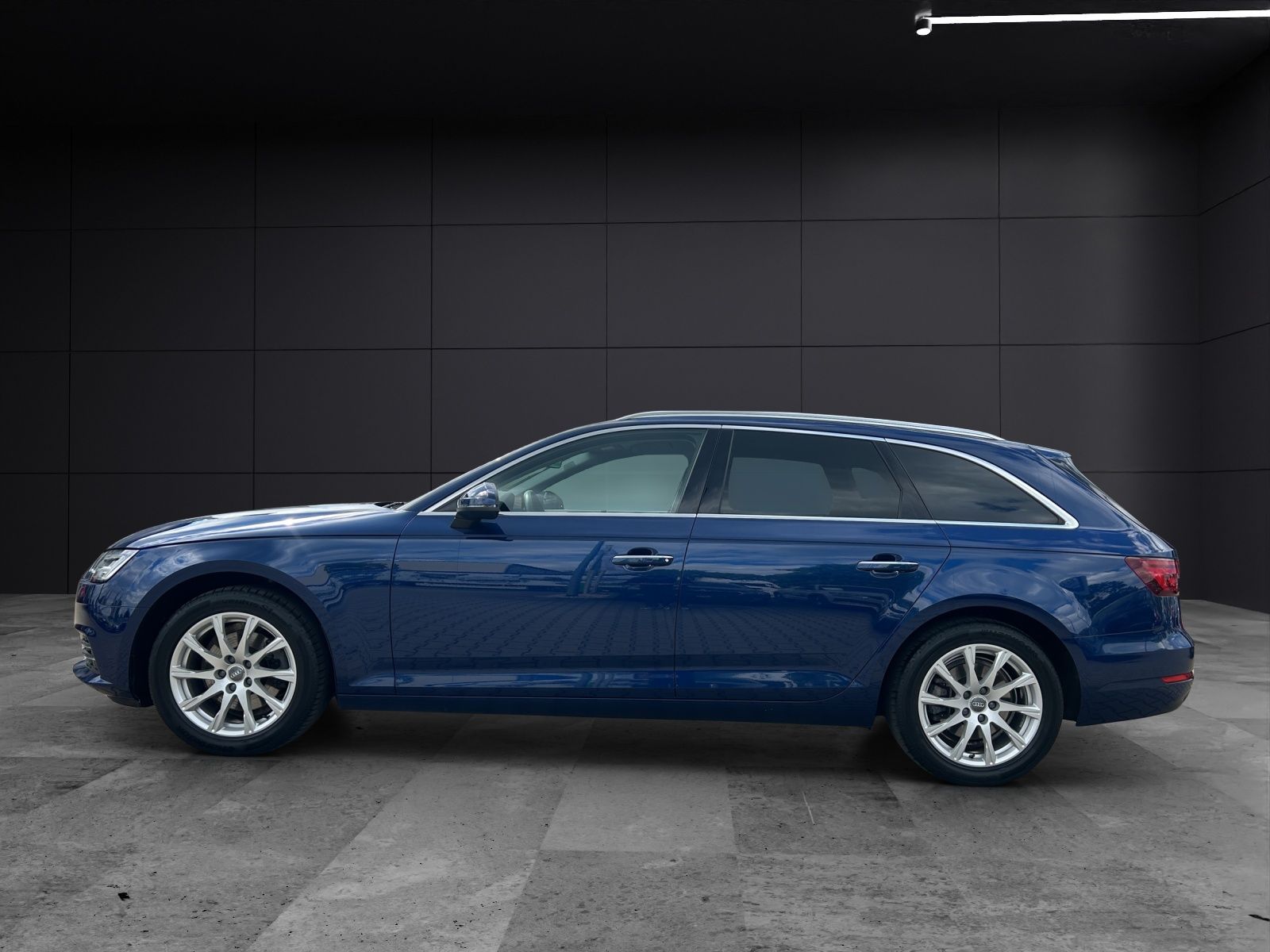 Fahrzeugabbildung Audi A4 Avant TFSI MATRIX B&O DAB