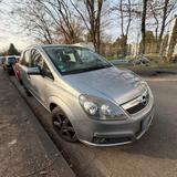 Opel zafira 1.8 7 Sitzer fast  1 Jahr TÜV - Opel Zafira Gebrauchtwagen in Freiburg