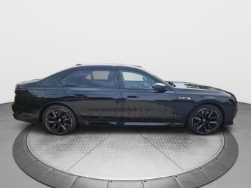 BMW M760 - 6