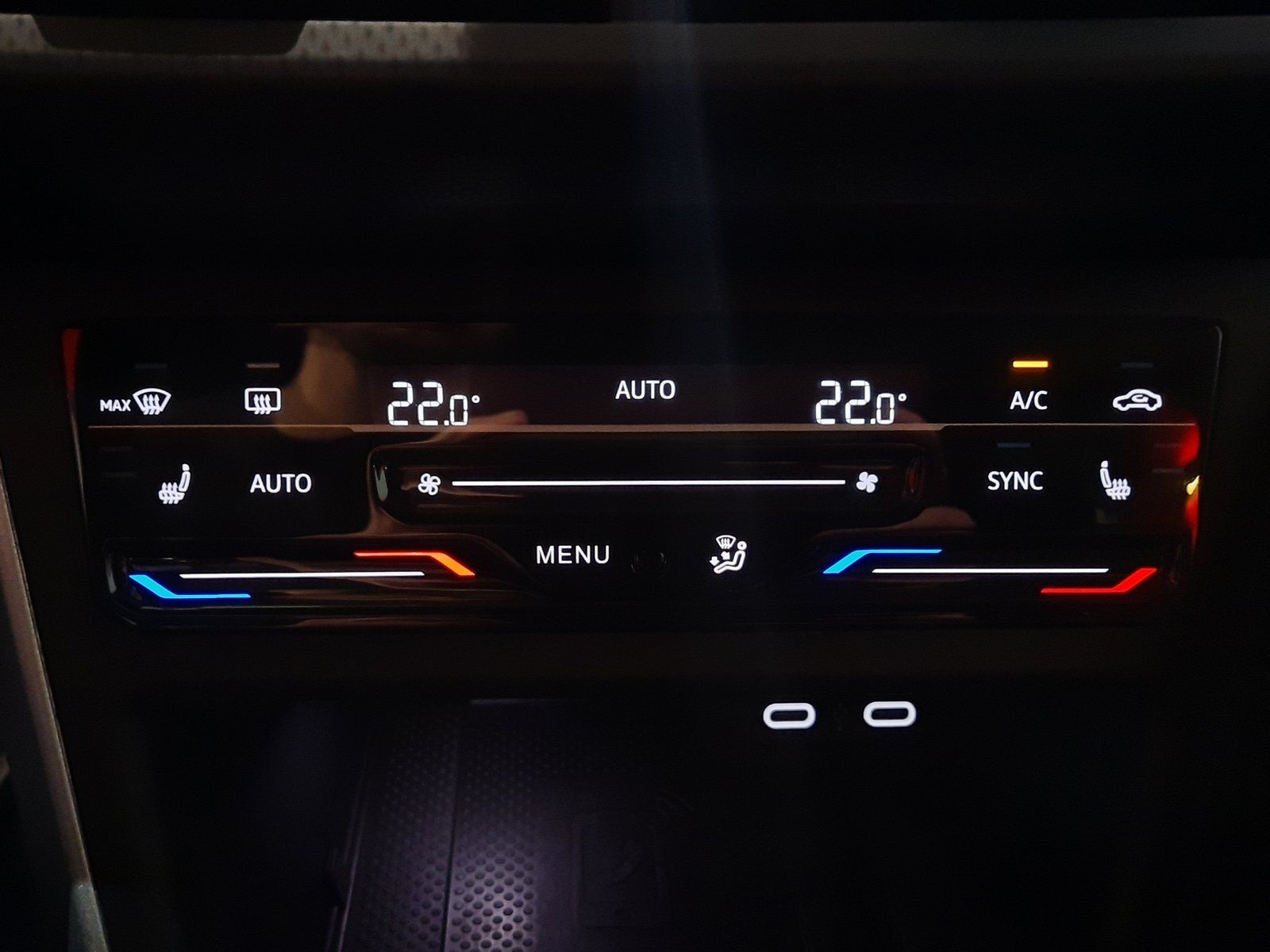 Fahrzeugabbildung Volkswagen Taigo Goal TSI DSG *AHK*Navi*Cam*