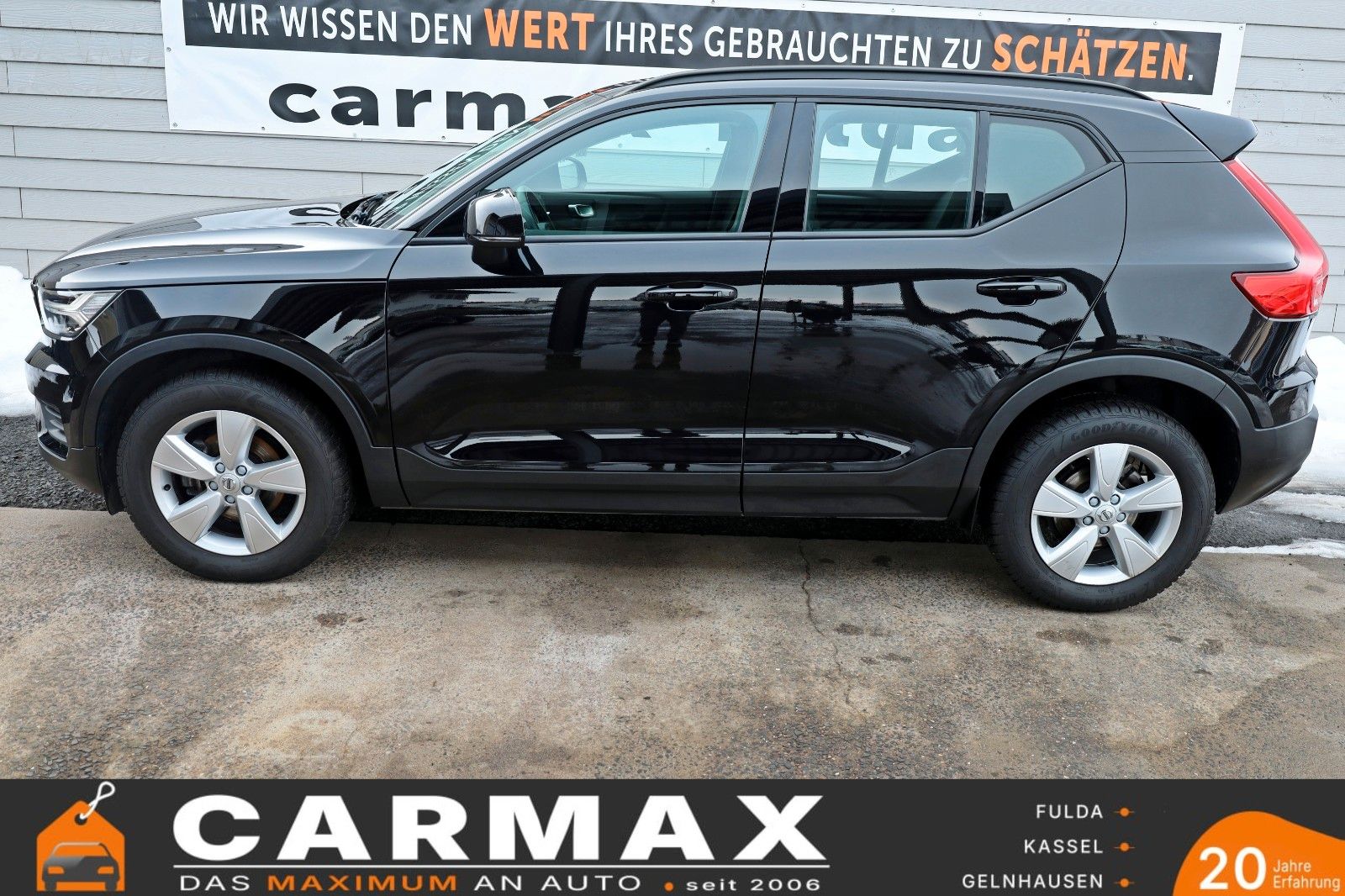 Fahrzeugabbildung Volvo XC40 Momentum Core Navi,LED,PDC,WLAN