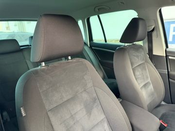 Volkswagen Tiguan - 12