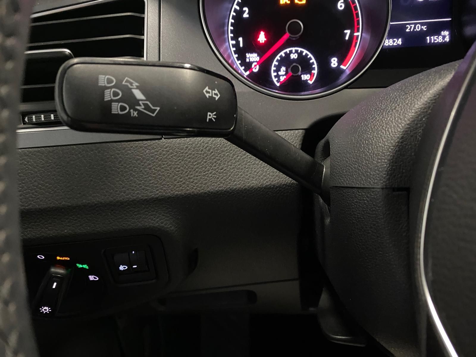 Fahrzeugabbildung Volkswagen Golf VII SPORTSVAN 1.2 TSI+ACC+SITZHEIZ+GARANTIE