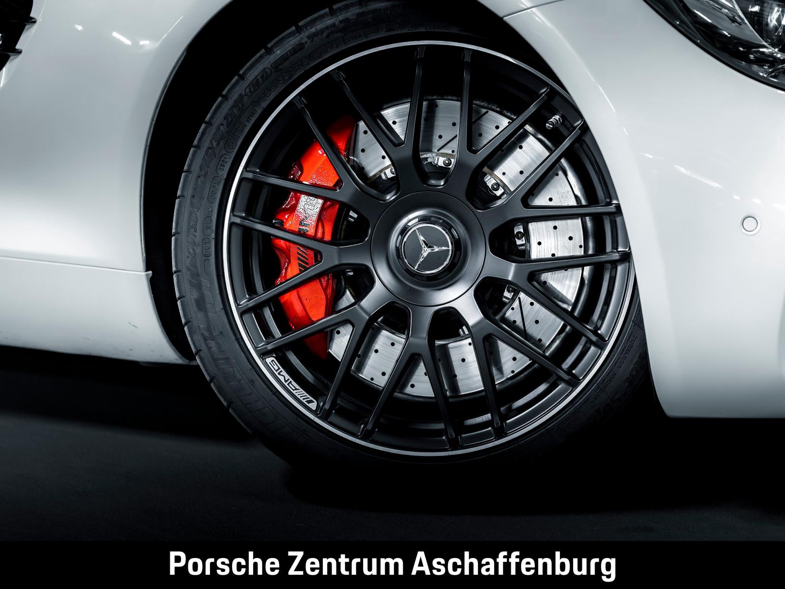 Mercedes-Benz AMG GT S Night Paket Performance Sitze