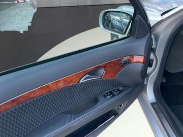 Mercedes E 320 - 12