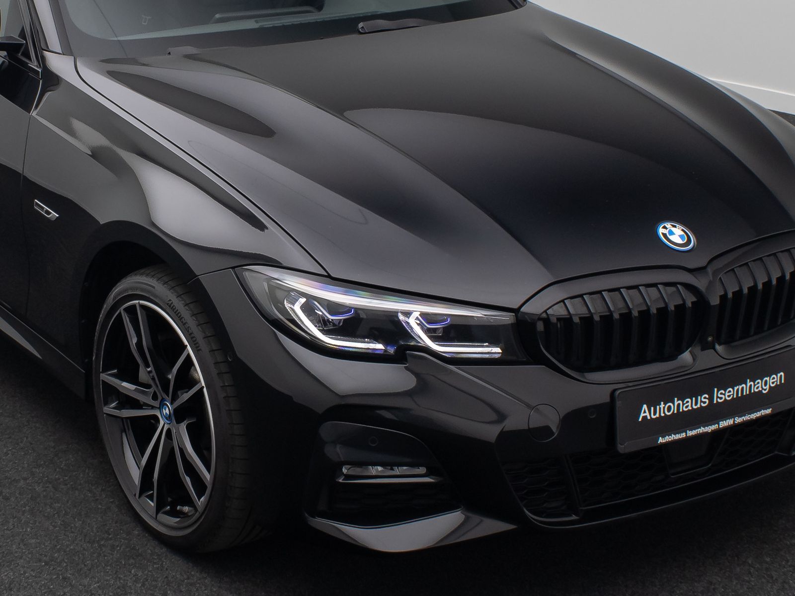 Fahrzeugabbildung BMW 330e xD M Sport DAB Laser 360°Alarm AHK HiFi 19"