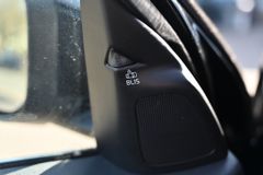 VOLVO V60 Kombi D4 Summum Leder Schiebedach Navi VOLL VOLVO V60 Kombi D4 Summum Leder Schiebedach Navi VOLL