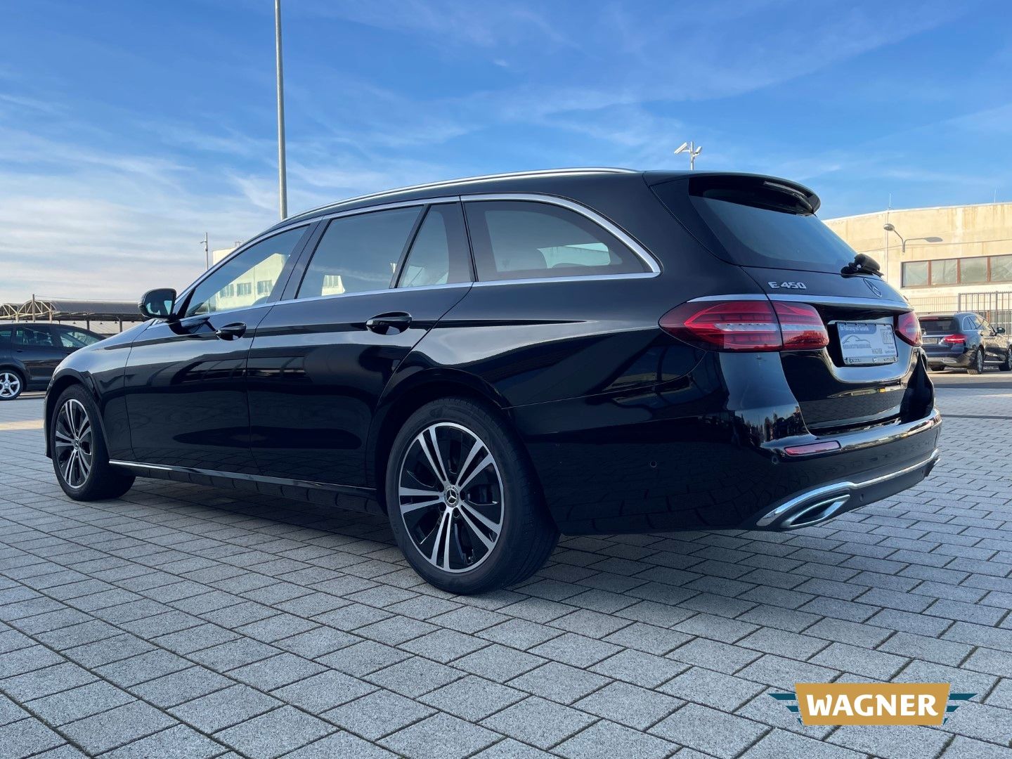 Fahrzeugabbildung Mercedes-Benz E 450 T 4Matic Multibeam LED Memory