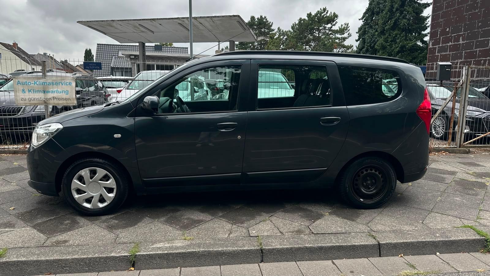 Dacia Lodgy 2012 — engine 1.461 cm³, 90 HP (66kW)
