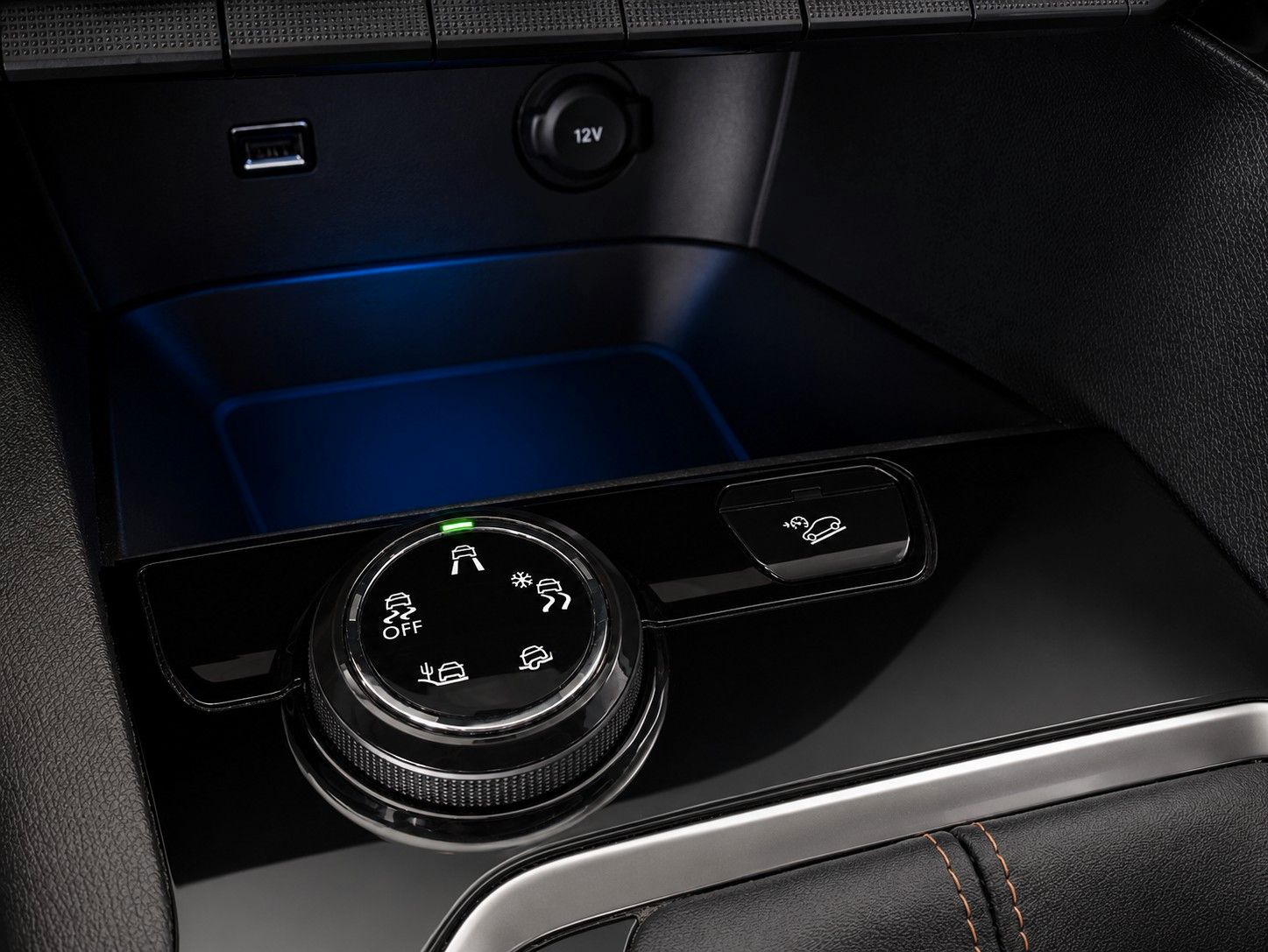 Fahrzeugabbildung Peugeot 5008 GT-LINE LEDER NAVI PANORAMA LED AHK 7-SITZE