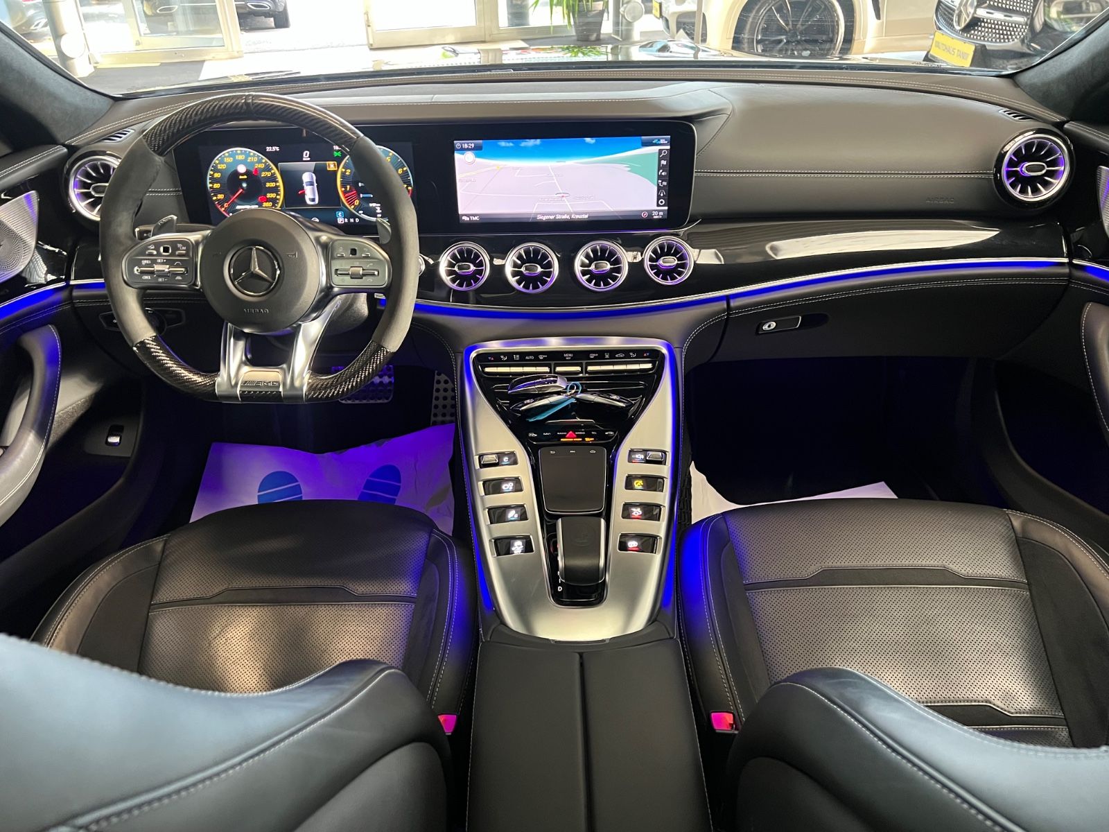 Fahrzeugabbildung Mercedes-Benz AMG GT 4-trg. 63 S 4Matic+ *SCHIEBEDACH*SITZBEL*