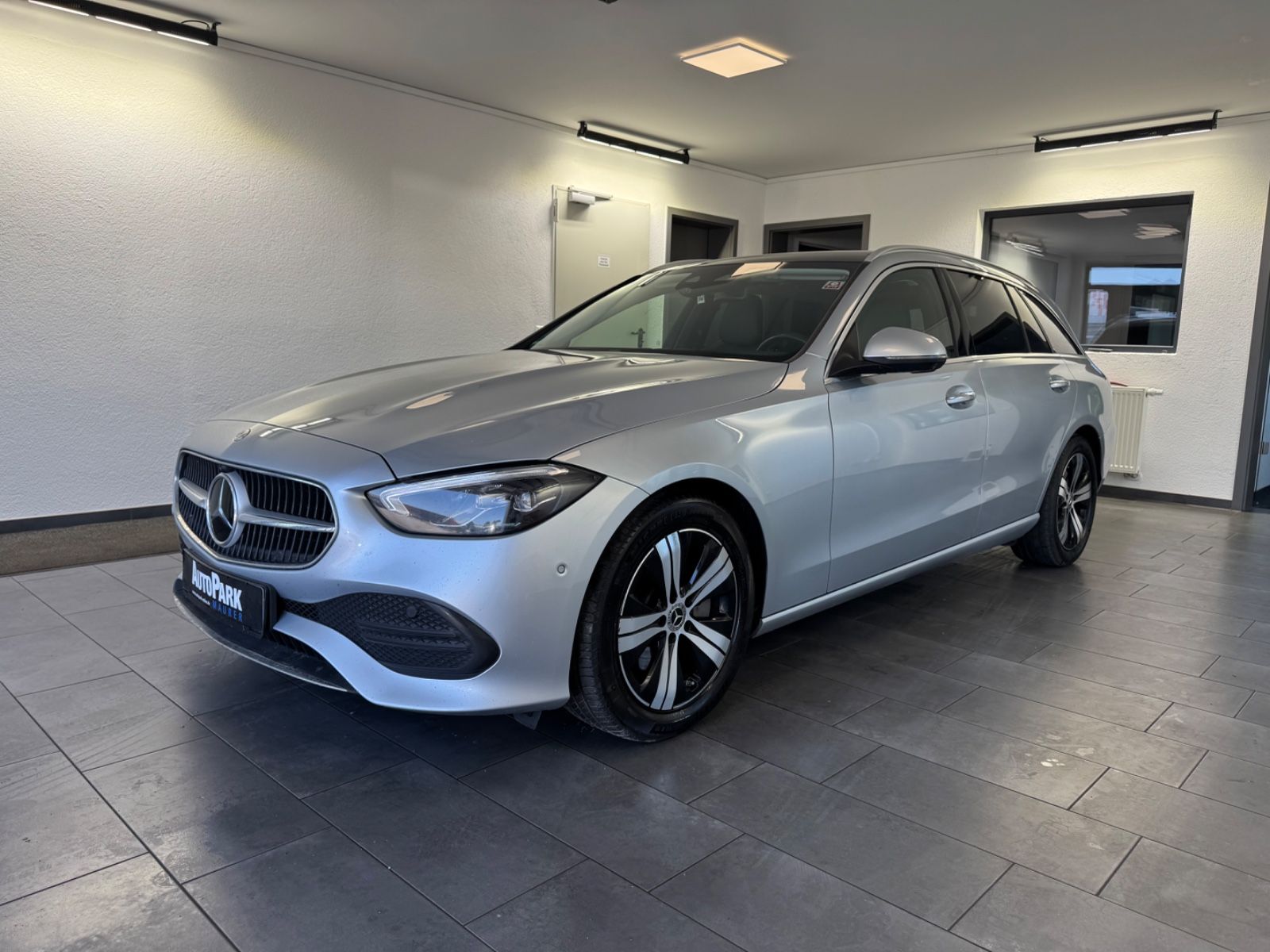 Mercedes-Benz C 220d T Avantgarde*Pano*Head-Up*SHZ*LED*Distro