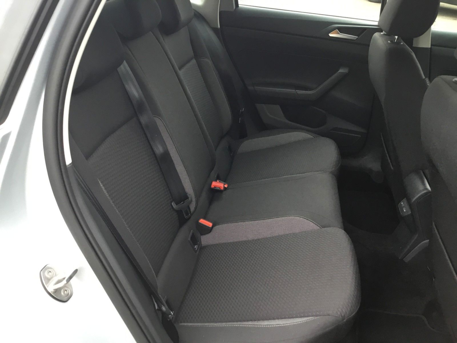 Fahrzeugabbildung Volkswagen Polo 1.0 TSI DSG Life+LED+Kamera+AppConnect+ACC