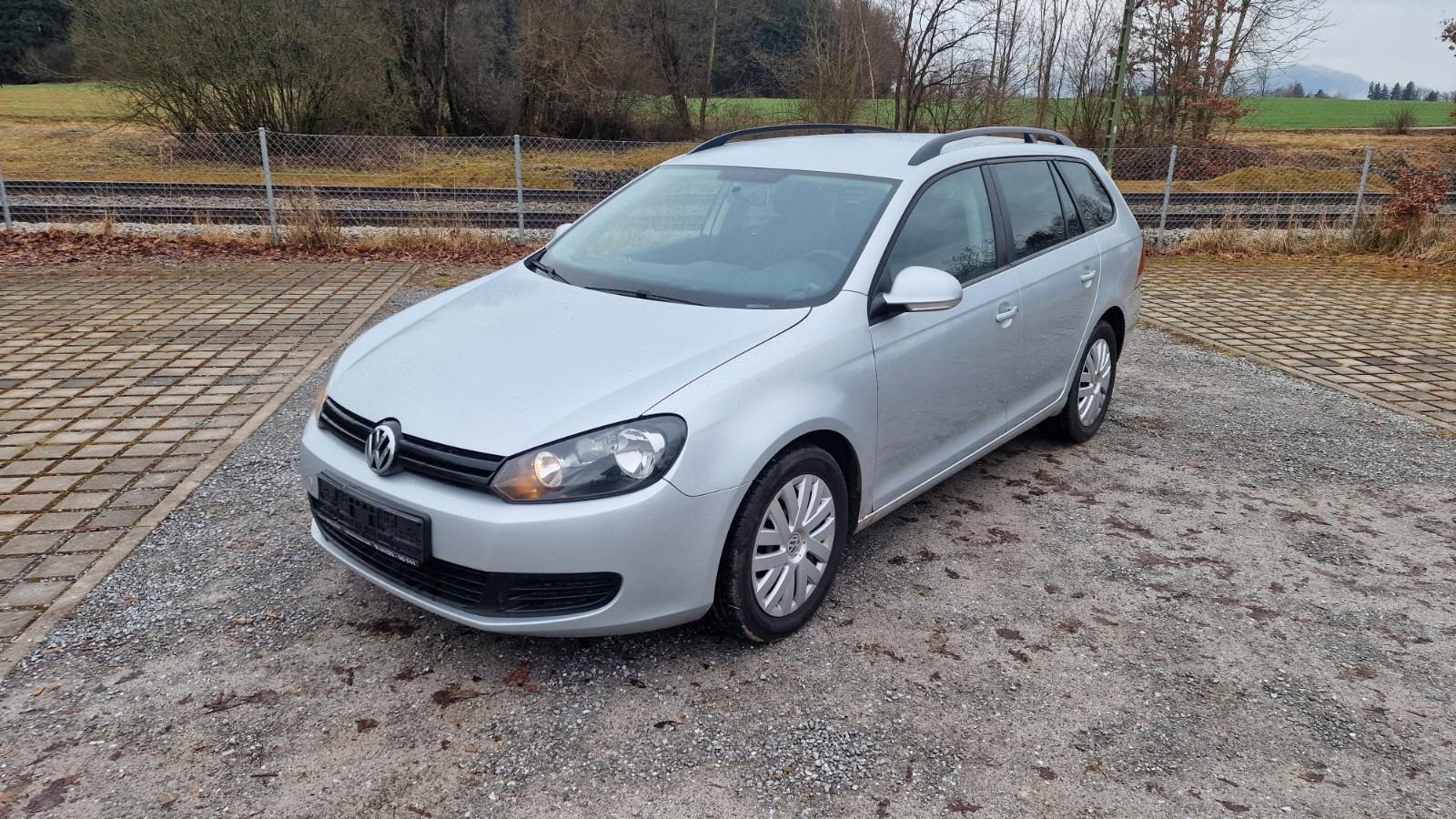 Volkswagen Golf 1.6 TDI Comfortline  TÜV 06.26 AHK TEMPOMAT