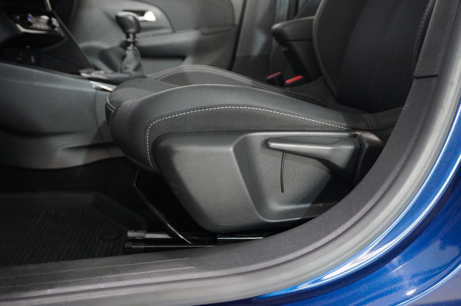 Fahrzeugabbildung Opel Corsa F 1.5D ELEGANCE NAVI/LED/KAMERA/VIRT./DAB+