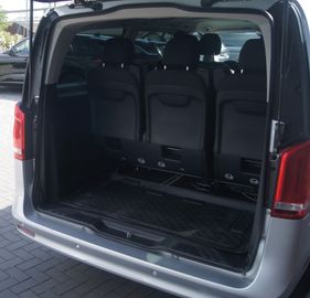 Mercedes V 220 - 9