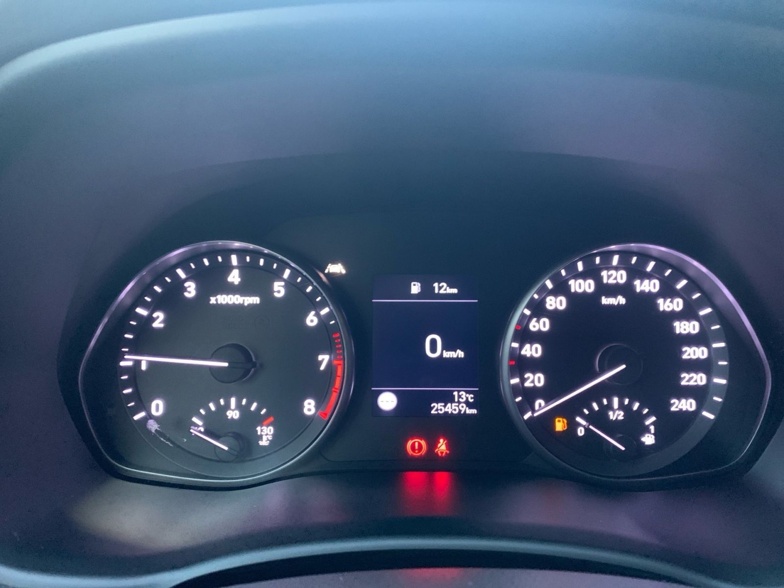 Fahrzeugabbildung Hyundai i30 Kombi 1.0 T-GDI Connect & Go Navi LED