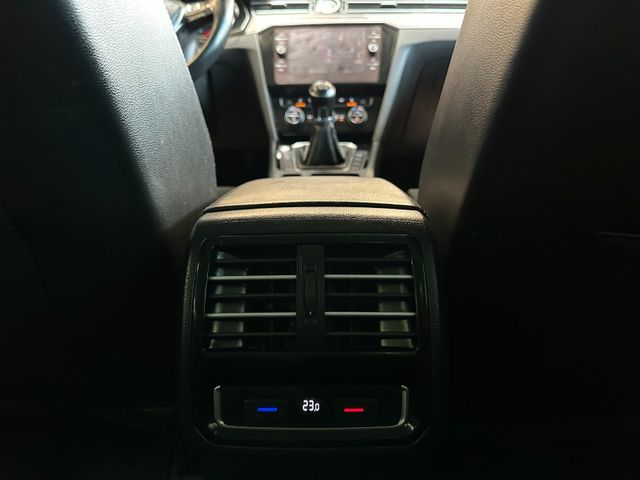Volkswagen Passat Variant *Keyless*LED*NAVI*ACC*3-Zonen*