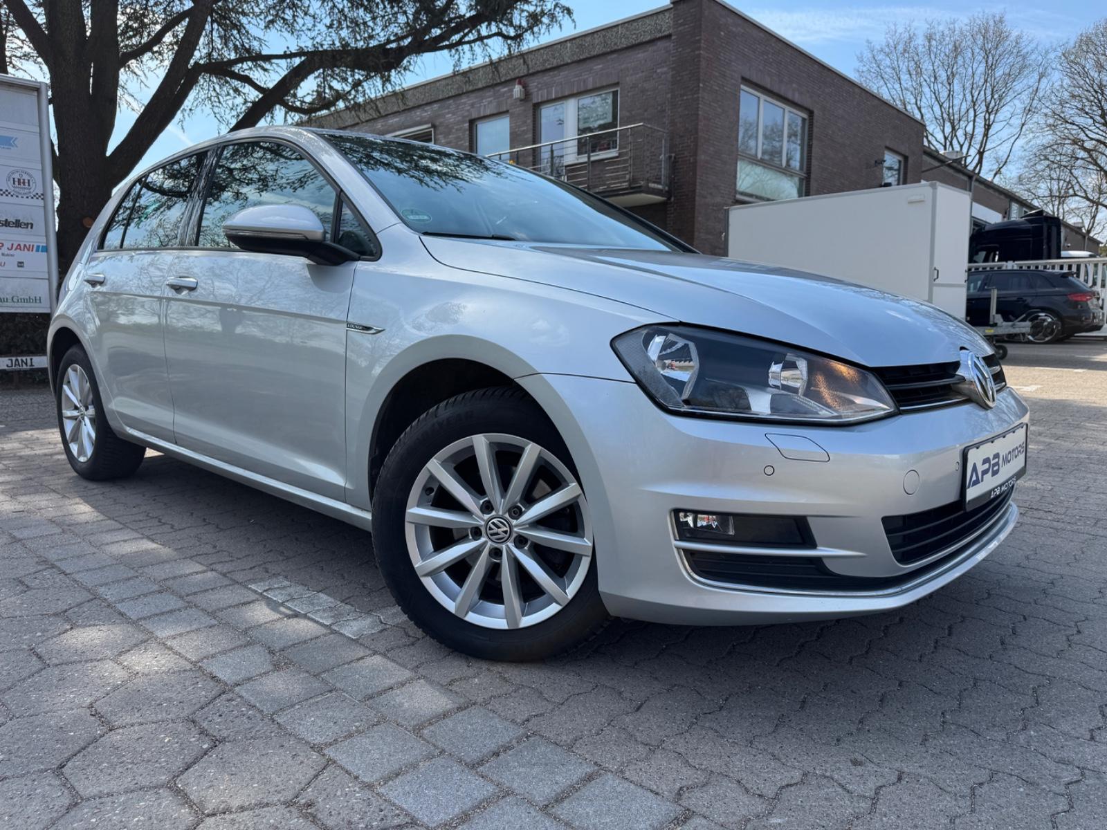Volkswagen GOLF VII LOUNGE BMT NAVI SITZHZG. PDC TEMPOMAT