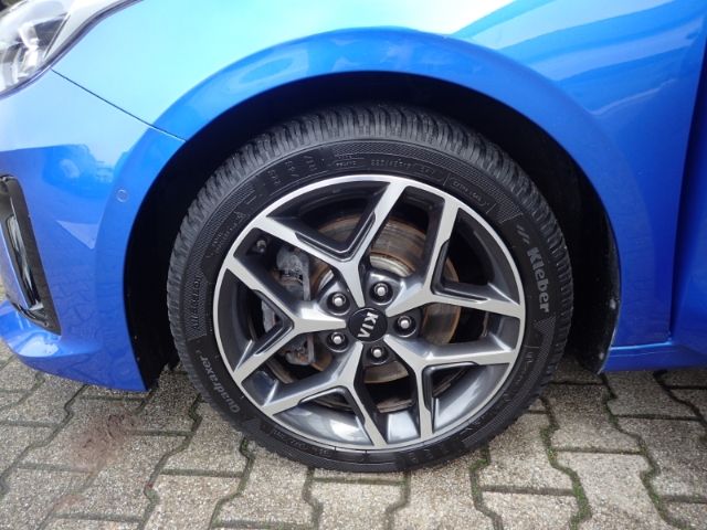 Fahrzeugabbildung Kia Ceed_sw 1.5 T-GDI GT Line LED R-Cam 4x Shz JBLSo