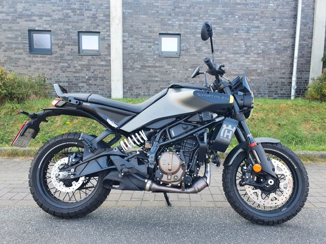 Husqvarna Svartpilen 125 *Quickshifter*TFT*LED*! AKTION !*