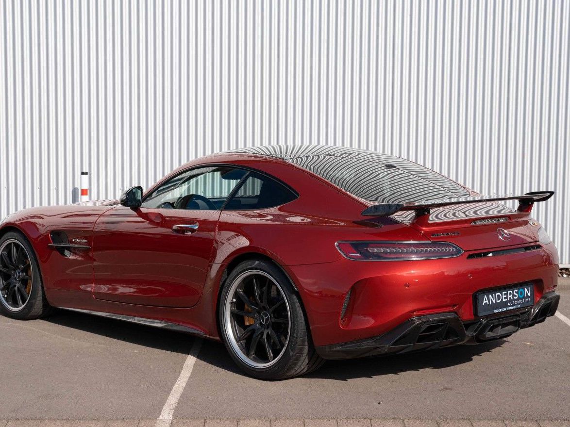 Fahrzeugabbildung Mercedes-Benz AMG GT R V8 CARBON BURMESTER 19/20" PERFORMANCE