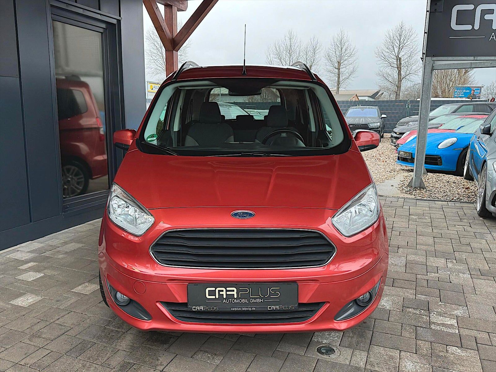 Fahrzeugabbildung Ford Tourneo Courier Titanium *Tempomat*Sitzheizung*