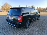 Lancia Voyager Platinum 7-Sitzer - Lancia Voyager: Platinum
