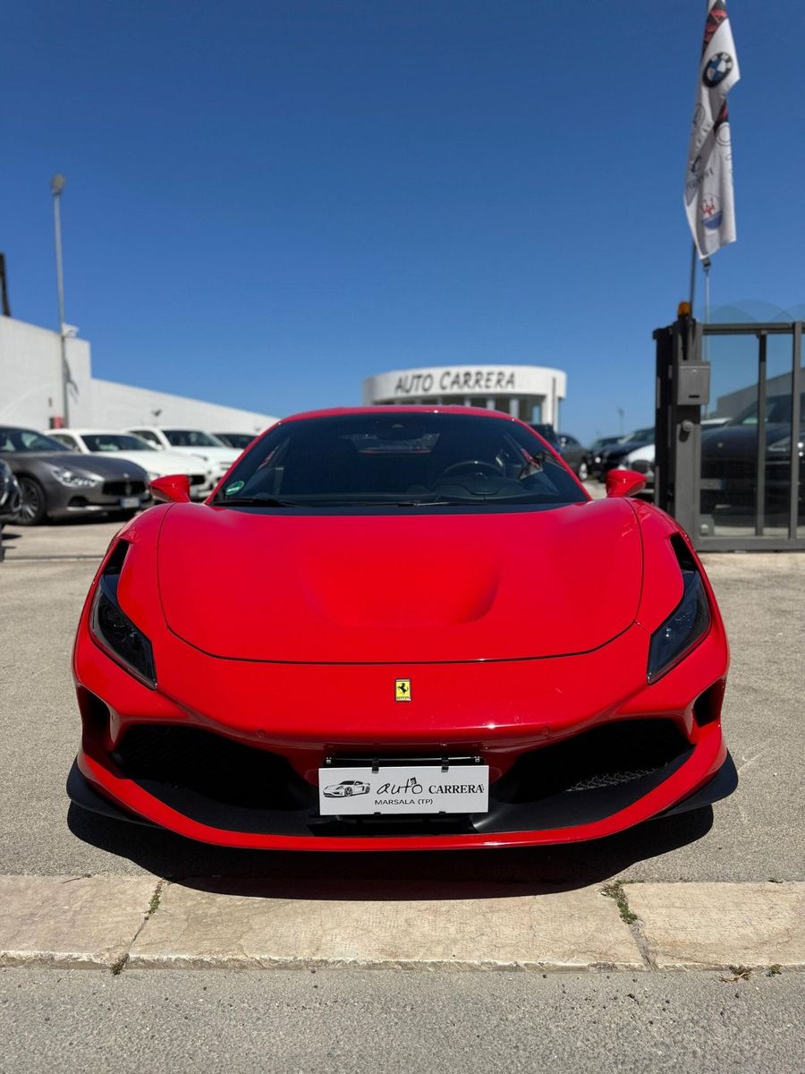 FERRARI F8