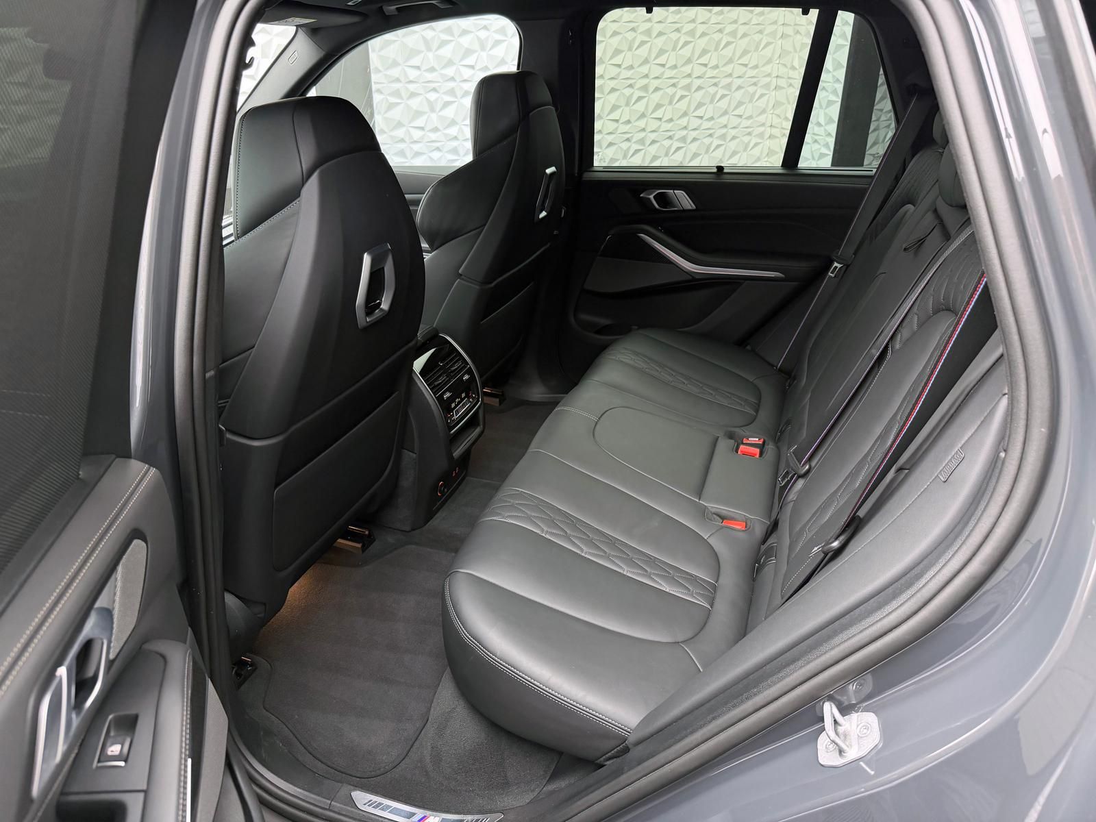 Fahrzeugabbildung BMW X5 40d XDRIVE/M-PAKET/ACC/H&K/AHK/LED/CARBON/HUD
