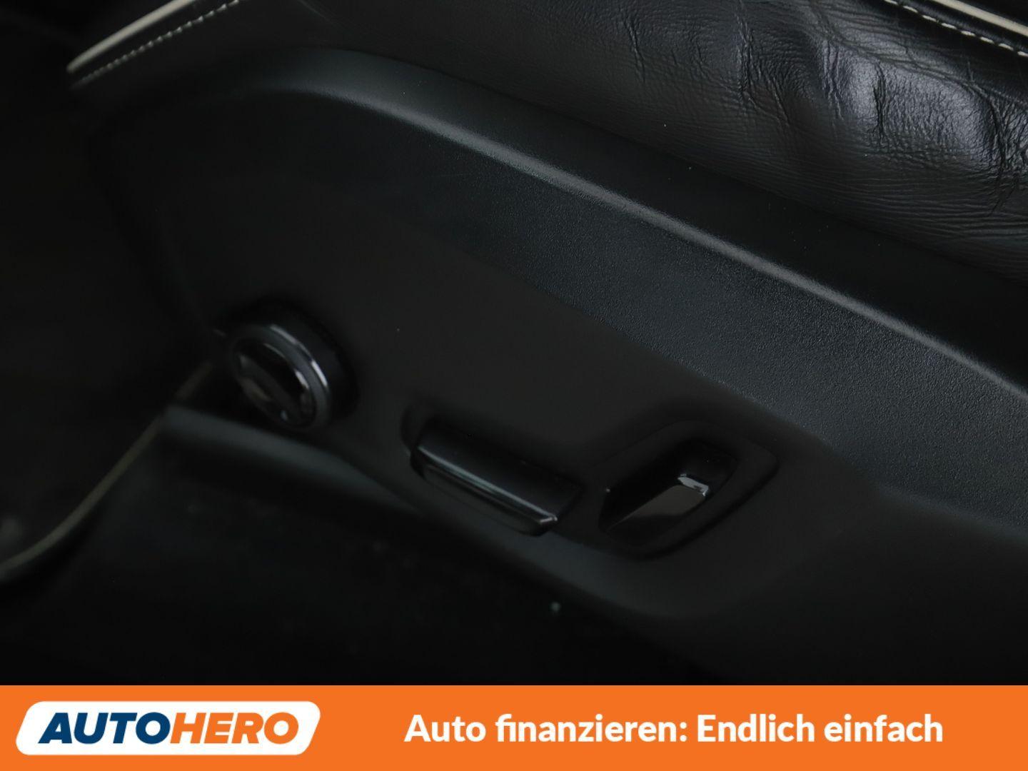 Volvo XC60 2.0 D4 R Design AWD Aut.*NAVI*LED*TEMPO*PDC