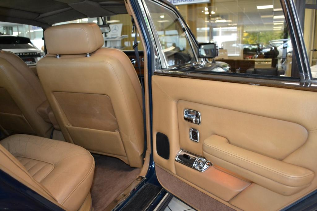 Rolls-Royce Silver Spirit